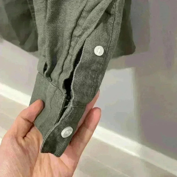 Primary 100% cotton army green button down shirt size medium - Picture 5 of 6